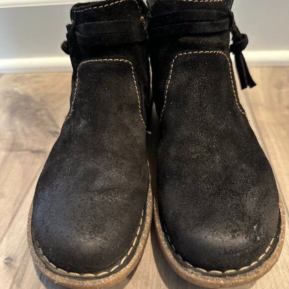 Born Wynter Suede Bootie - Black SZ 7M - Picture 1 of 5